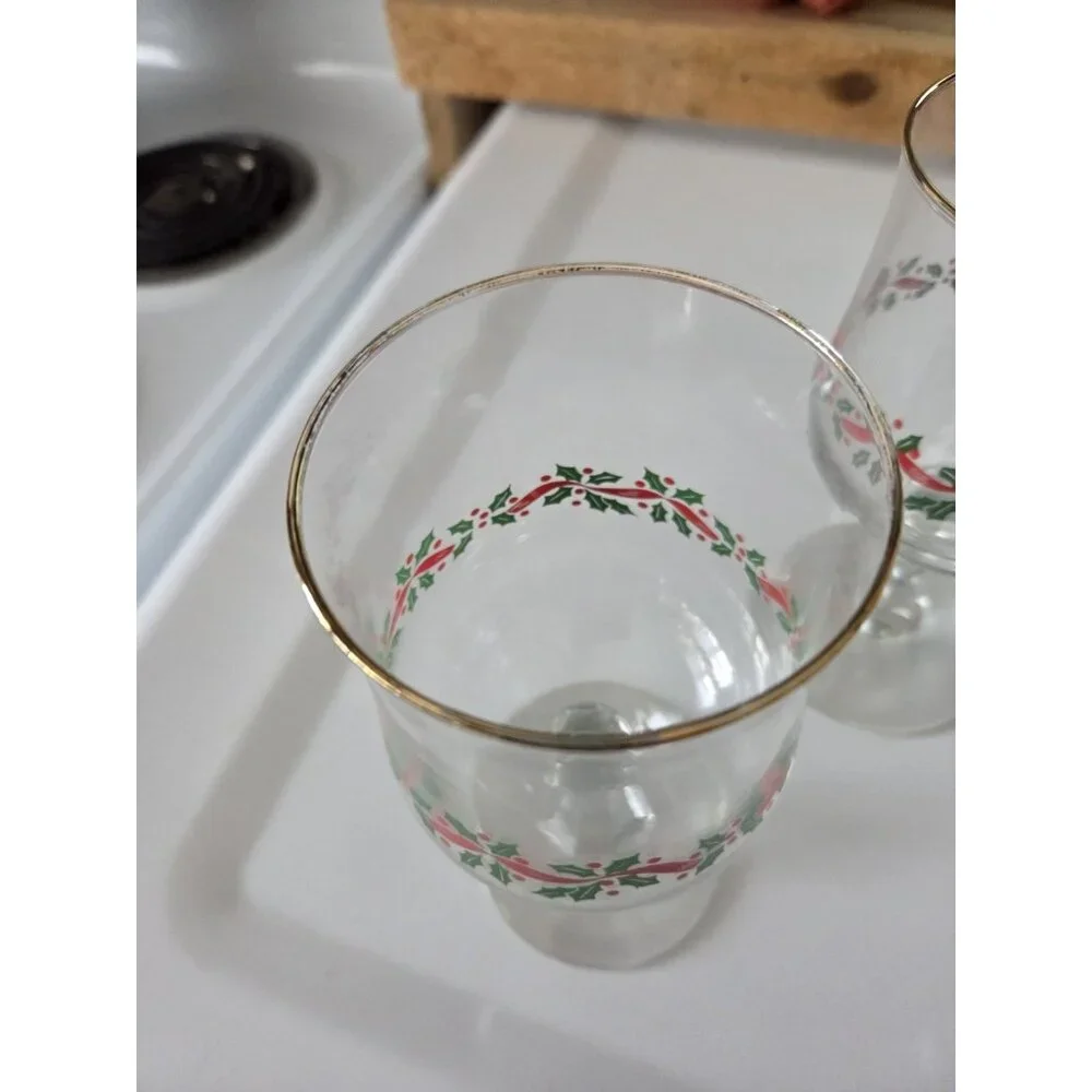 Vintage Set‎ of 4 Christmas Wine Water Glasses Holly Leaves Print Across Sz 6.5”